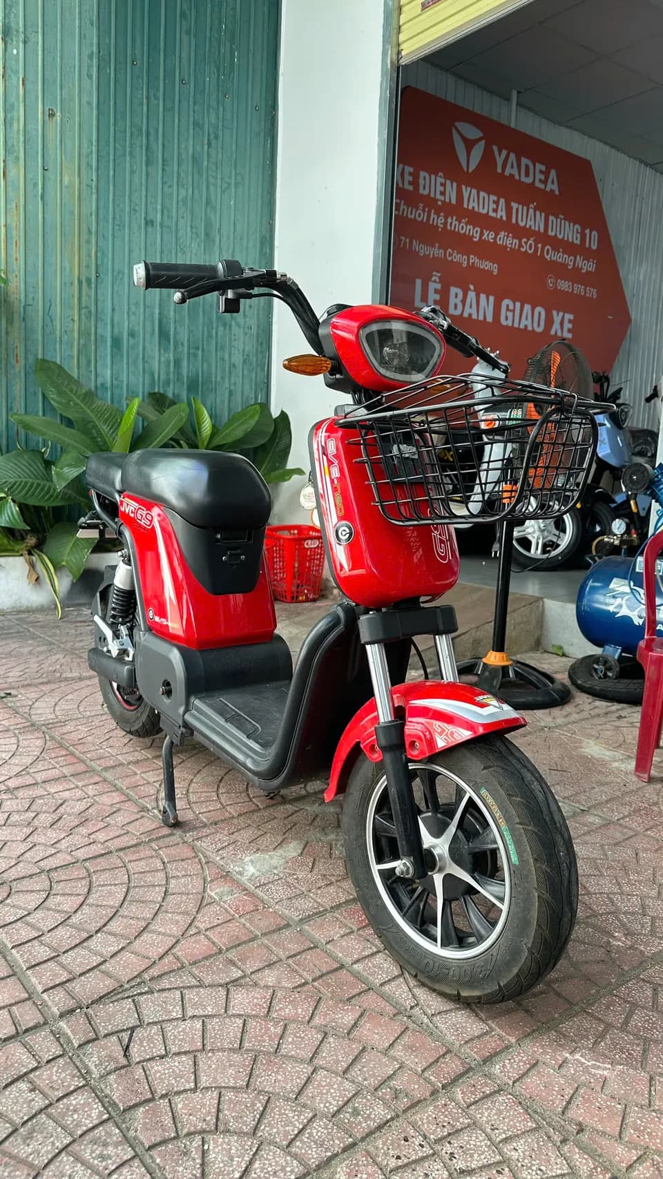 JVC G9 – Đỏ