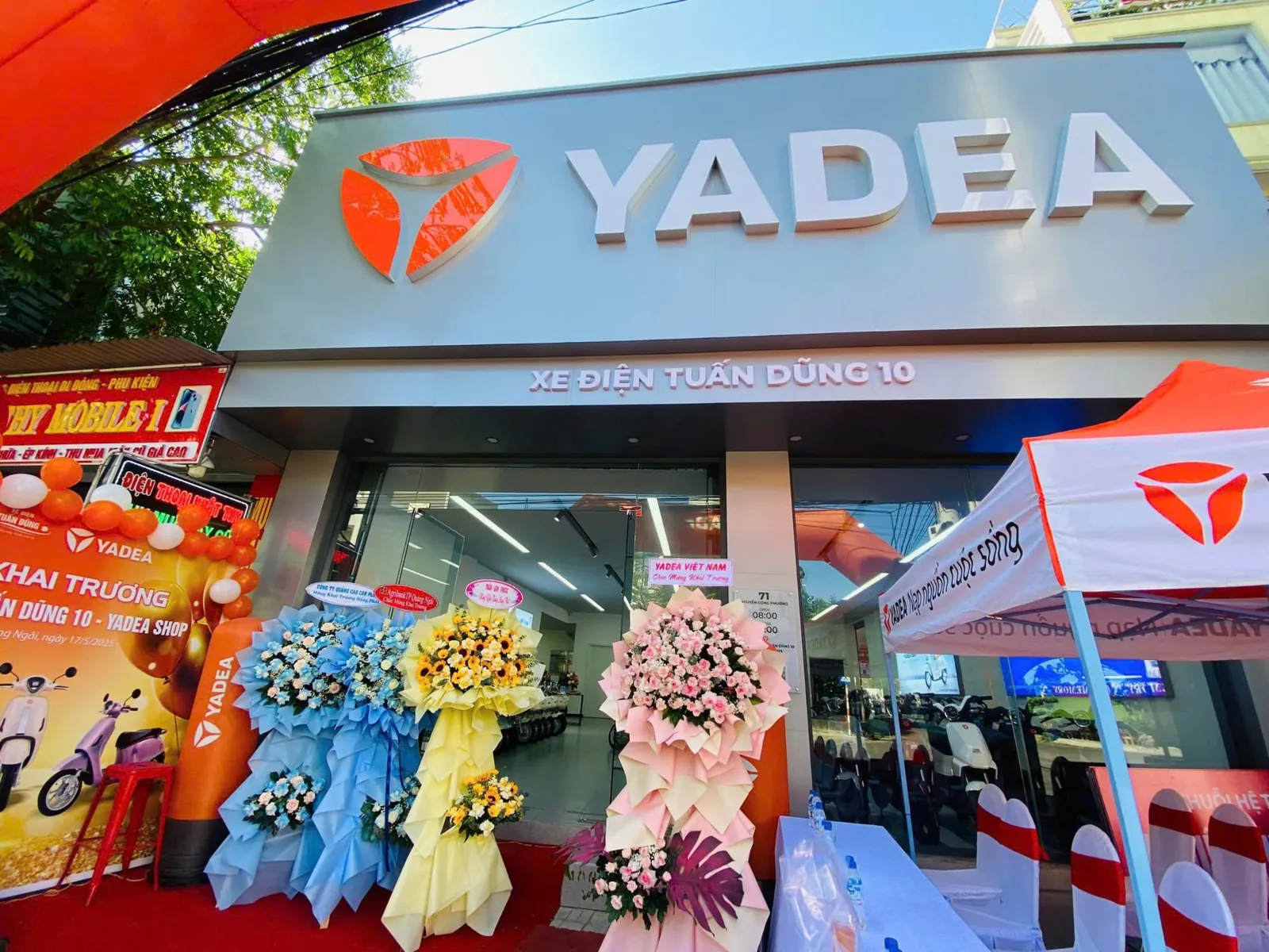 Biển hiệu Yadea – Xe Điện Tuấn Dũng 10 ngày khai trương